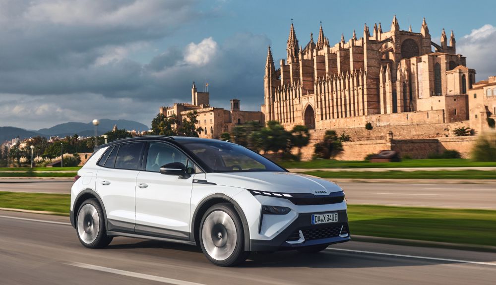 Probamos el Skoda Elroq, el coche que el grupo VW debió lanzar desde el principio. Probamos el Skoda Elroq, el coche que el grupo VW debió lanzar desde el principio.